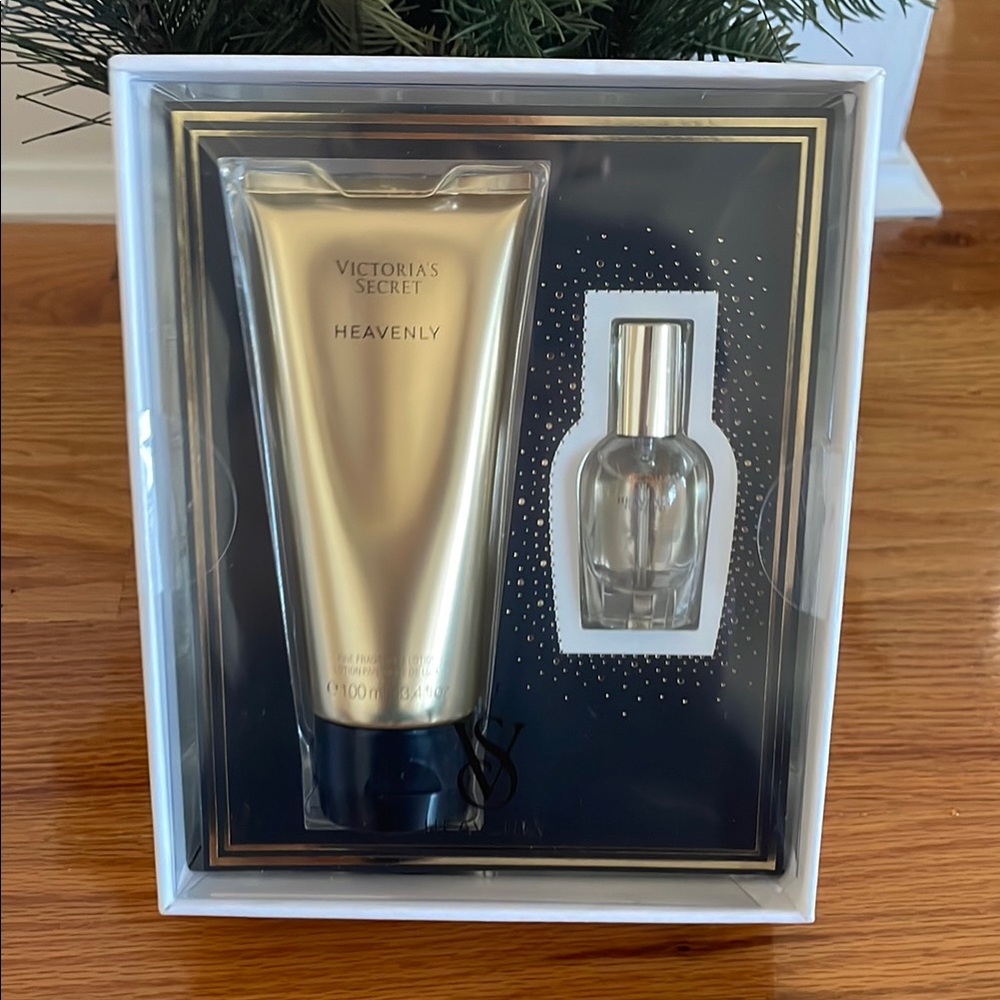 Victoria's‎ Secret Heavenly Gold Bath & Body Set